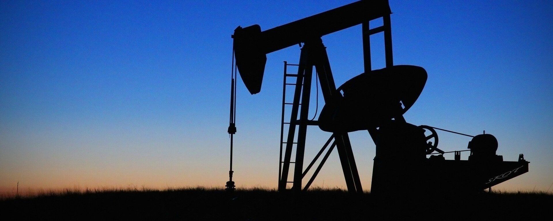 履行欧佩克+协议限产义务的国家4月原油日产量减少了40万桶 - 俄罗斯卫星通讯社, 1920, 16.05.2023