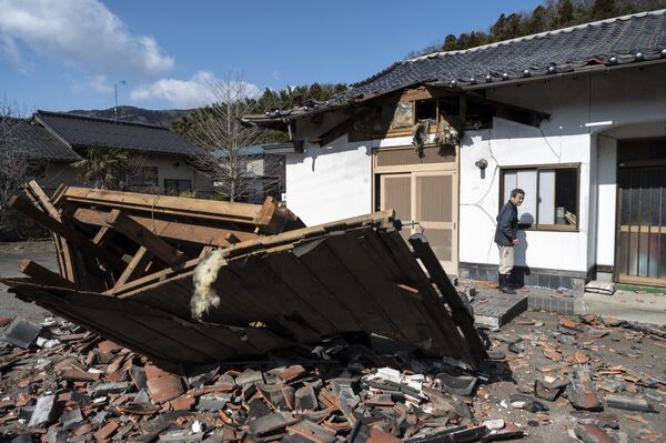 日本白石市的一家餐廳在地震中損毀。 - 俄羅斯衛星通訊社