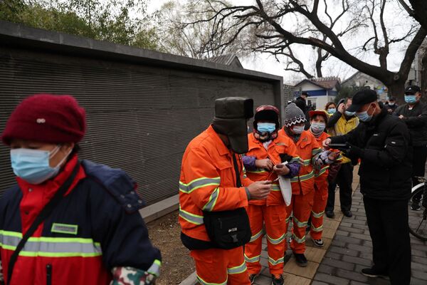 北京市職工排隊接收新冠核酸檢測。 - 俄羅斯衛星通訊社