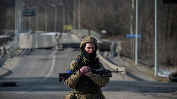 乌克兰士兵讲述军官换上民服逃跑 - 俄罗斯卫星通讯社