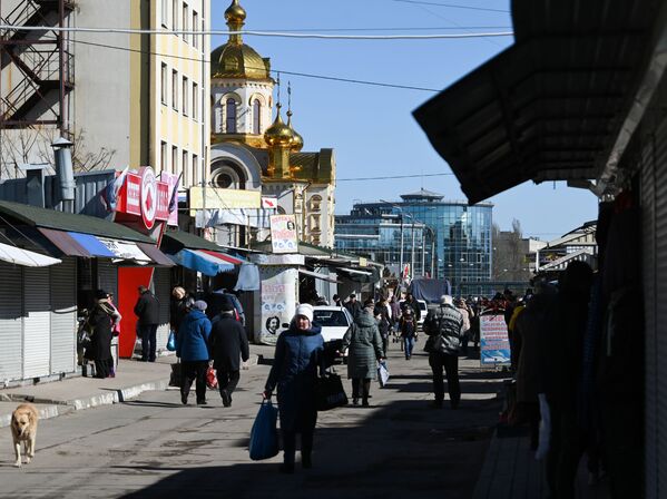 頓涅茨克市商貿廣場。 頓涅茨克市商貿廣場。 - 俄羅斯衛星通訊社