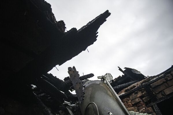 罗韦尼基市里被乌方发射的“圆点-U”导弹摧毁的房子。 - 俄罗斯卫星通讯社