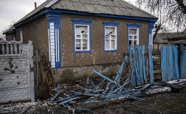 罗韦尼基市里被乌方发射的“圆点-U”导弹摧毁的房子。 - 俄罗斯卫星通讯社