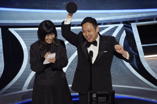 日本青年导演滨口龙介执导的《驾驶我的车》获得“最佳国际影片”奖。 - 俄罗斯卫星通讯社