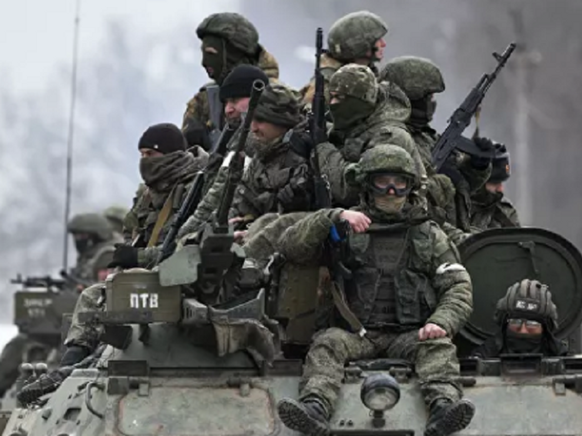 22 февраля военная операция. Российский солдат. Русские войска. Армия РФ. Военные на Украине российские войска.