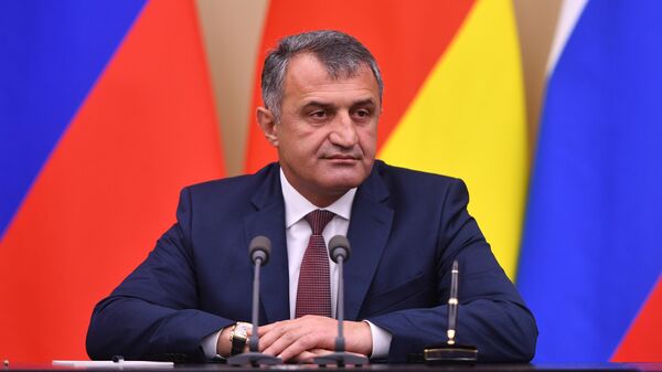 南奧塞梯現任總統阿納托利·比比洛夫 - 俄羅斯衛星通訊社