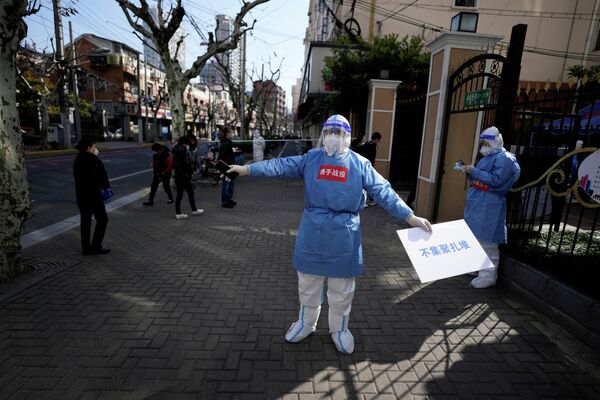 上海市民排队接受核酸检测。 - 俄罗斯卫星通讯社