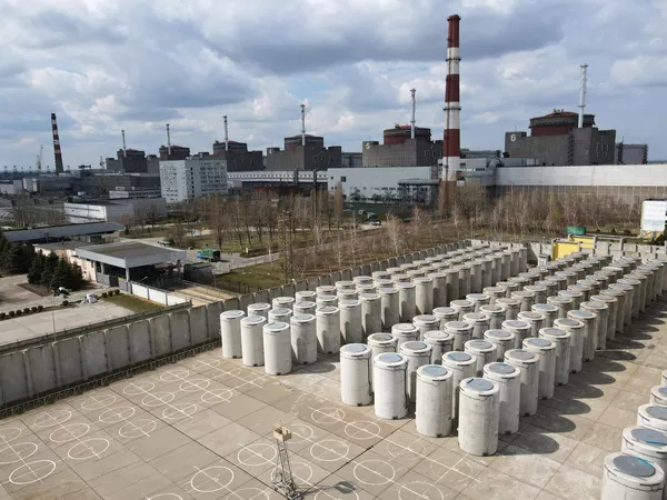扎波羅熱核電站裡的乏燃料乾式儲存。 - 俄羅斯衛星通訊社
