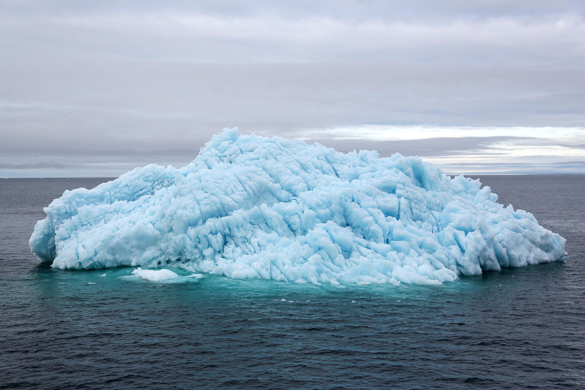 北冰洋有更多的冰山出現 - 俄羅斯衛星通訊社, 1920, 08.04.2022