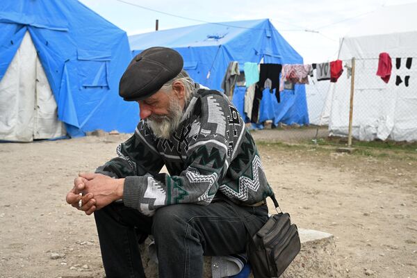 马里乌波尔市难民在别济缅诺耶镇收容站躲避战火。 - 俄罗斯卫星通讯社