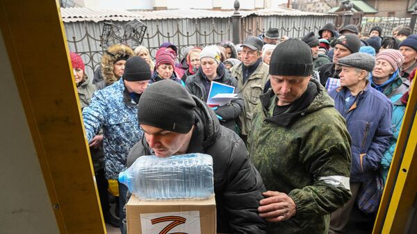 俄紧急情况部向顿巴斯和乌克兰运送超过700吨人道主义物资 - 俄罗斯卫星通讯社