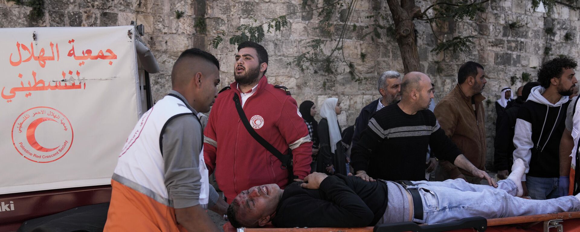 巴勒斯坦紅新月會：近60名巴勒斯坦人在與以色列軍人衝突中受傷 - 俄羅斯衛星通訊社, 1920, 15.04.2022