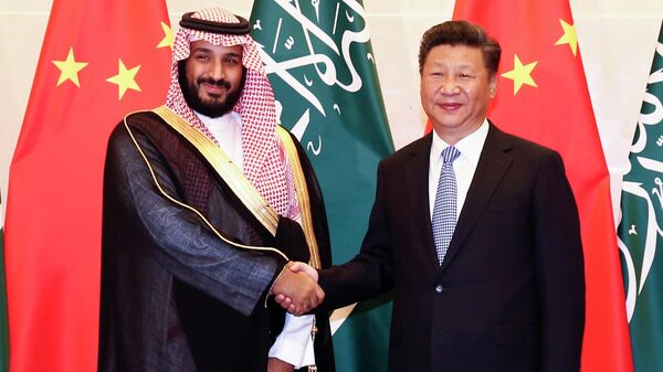 Наследный принц Саудовской Аравии Мухаммед ибн Салман и председатель КНР Си Цзиньпин - 俄罗斯卫星通讯社