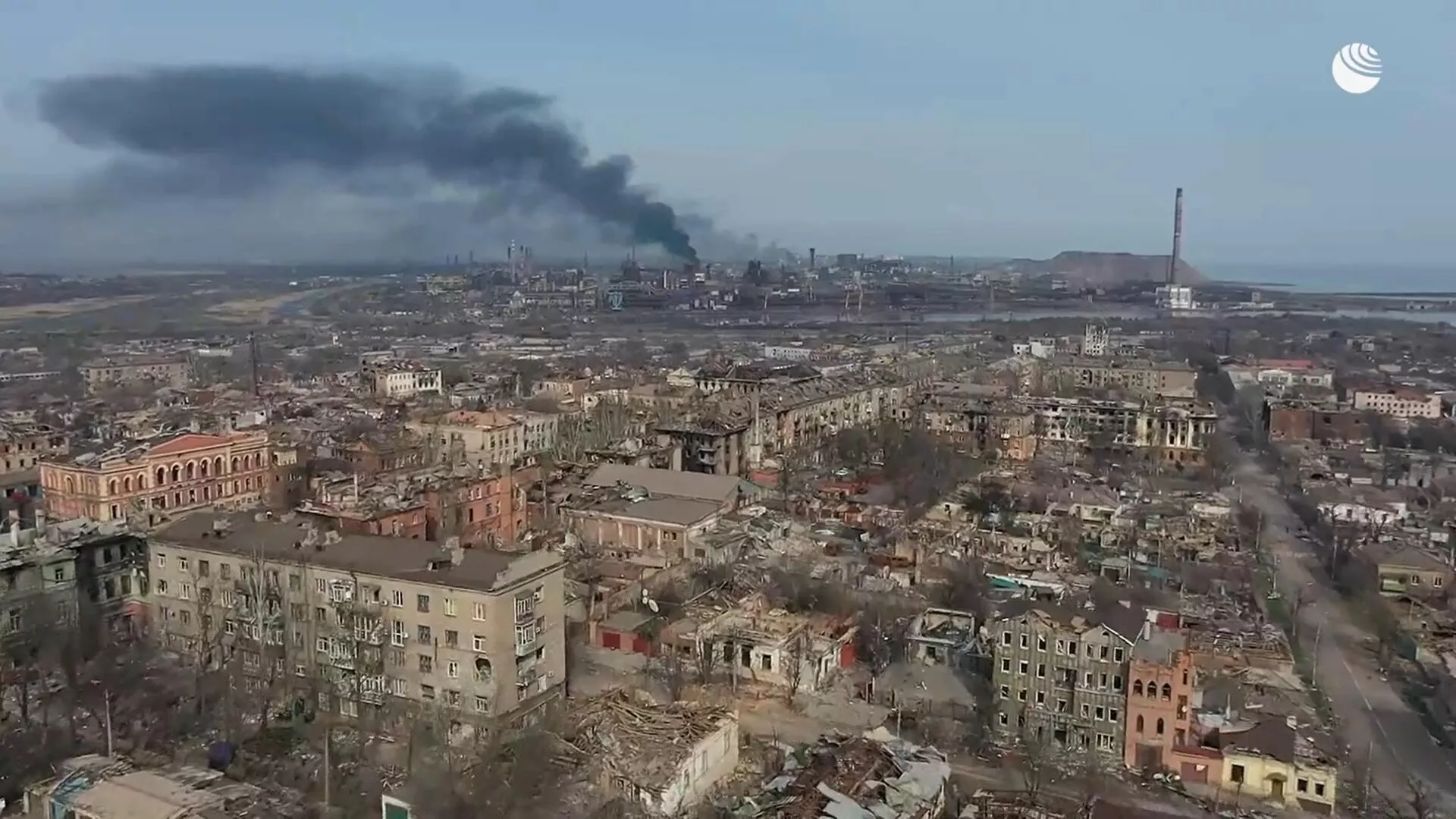 Появились первые кадры территории завода Азовсталь, снятые с беспилотника - 俄羅斯衛星通訊社, 1920, 18.04.2022