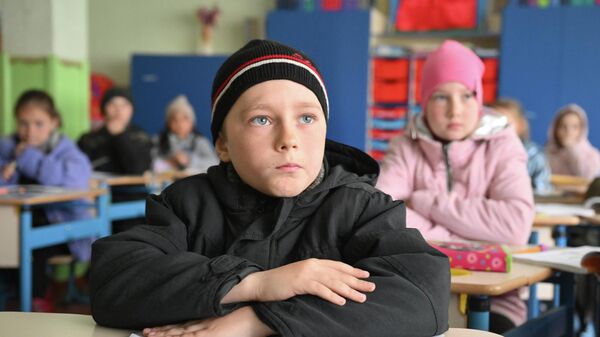 俄克拉斯諾亞爾斯克邊疆區兩市中小學校收到“炸彈威脅” - 俄羅斯衛星通訊社