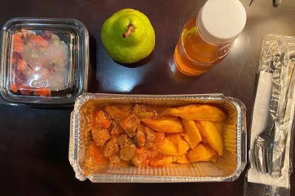 午飯 午飯 - 俄羅斯衛星通訊社