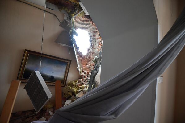 马里乌波尔市“库因芝”艺术博物馆。图为墙上悬挂的库因芝作品复制品。 - 俄罗斯卫星通讯社