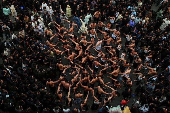 巴基斯坦拉合爾什葉派穆斯林參加齋月活動。 - 俄羅斯衛星通訊社