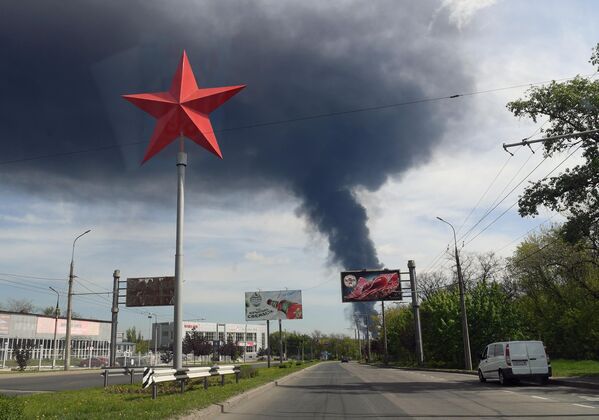 马克耶夫卡油库火灾产生的烟柱。 - 俄罗斯卫星通讯社