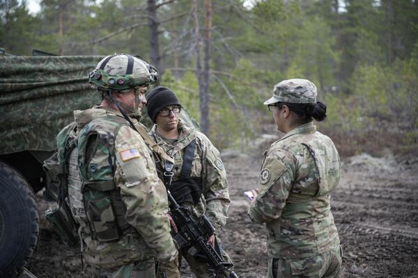 美國士兵參加正在芬蘭尼尼薩洛舉行的“箭鏃-2022”軍事演習。 - 俄羅斯衛星通訊社