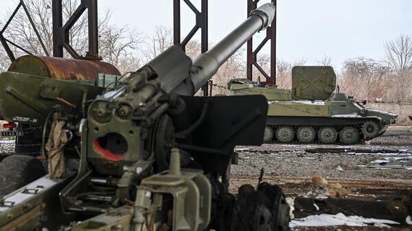 烏克蘭軍隊對頓涅茨克人民共和國的亞斯努瓦納進發動大規模炮擊 - 俄羅斯衛星通訊社