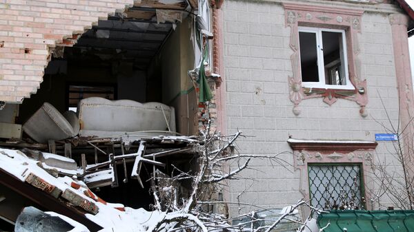顿涅茨克州维肖落耶村居民楼被乌克兰军队炮击（照片摄于2021年3月6日，俄罗斯在乌克兰特别行动前1年） - 俄罗斯卫星通讯社