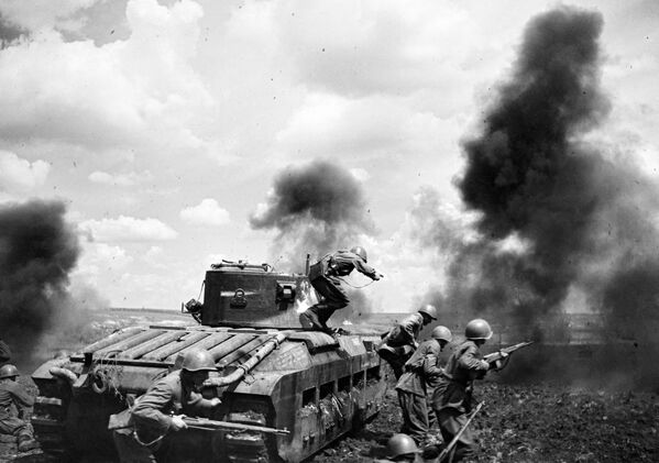 1941-1945 年的偉大衛國戰爭。莫茲戈夫少校的坦克登陸部隊正在茲米耶夫地區作戰。 西南前線。 - 俄羅斯衛星通訊社
