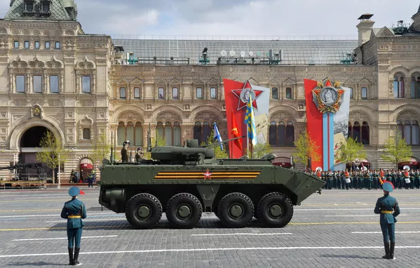 K-17 BMP“回旋鏢”裝甲步兵車亮相在莫斯科紅場舉行的紀念偉大的衛國戰爭勝利77週年閱兵式。 K-17 BMP“回旋鏢”裝甲步兵車亮相在莫斯科紅場舉行的紀念偉大的衛國戰爭勝利77週年閱兵式。 - 俄羅斯衛星通訊社