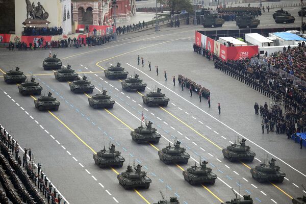 軍事裝備亮相在莫斯科紅場舉行的紀念偉大的衛國戰爭勝利77週年閱兵式。 - 俄羅斯衛星通訊社