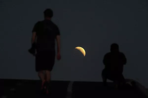 加利福尼亚夜空中出现的月全食。 - 俄罗斯卫星通讯社