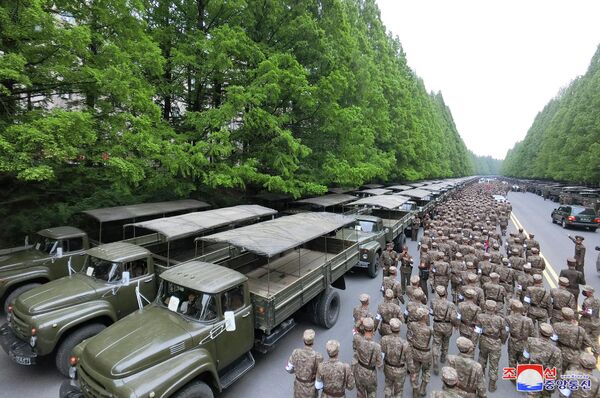 朝鲜军人参加防疫救灾动员大会。 - 俄罗斯卫星通讯社