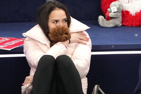 阿林娜·扎吉托娃参加俄罗斯第一频道杯花滑比赛。 - 俄罗斯卫星通讯社