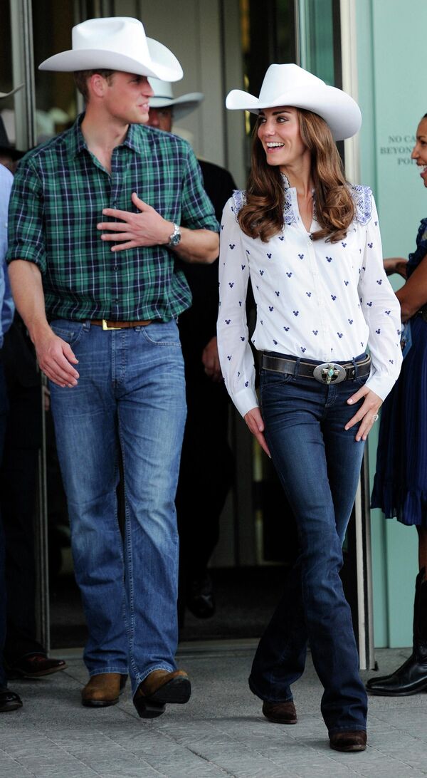 身穿牛仔裤的威廉王子与凯特王妃。 - 俄罗斯卫星通讯社