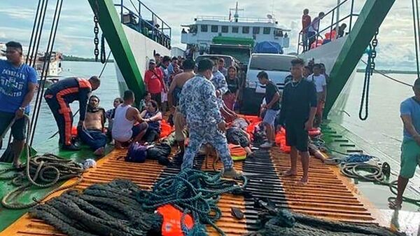菲律宾失火客船获救乘客 - 俄罗斯卫星通讯社