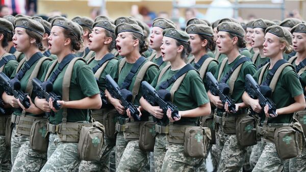 烏克蘭女性軍人 - 俄羅斯衛星通訊社