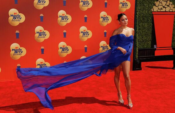 2022年6月5日，美国女演员兼歌手凡妮莎·哈金斯(Vanessa Hudgens)来到加利福尼亚州圣莫尼卡的巴克机库，参加MTV电影电视奖颁奖典礼。 - 俄罗斯卫星通讯社