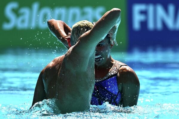 参加布达佩斯游泳世锦赛的哥伦比亚选手哈蒂乌斯卡和桑切斯。 - 俄罗斯卫星通讯社