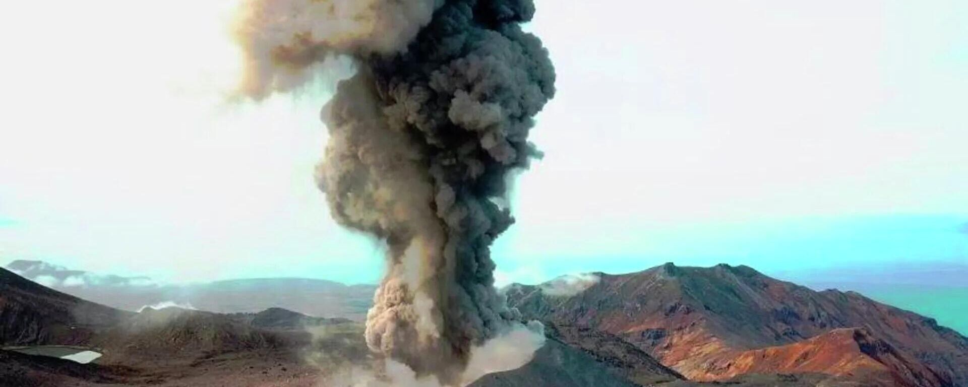 千島群島的埃別科火山噴發 - 俄羅斯衛星通訊社, 1920, 28.02.2023