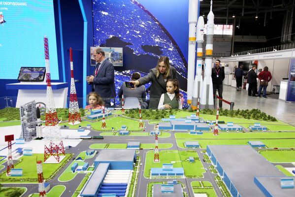 俄羅斯“創新工業-2022”國際工業展覽會在葉卡捷琳堡市國際會展中心開幕舉行。圖為“俄羅斯航天局”參展的“安加拉”火箭發射平台。 - 俄羅斯衛星通訊社