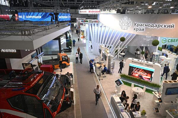 俄罗斯“创新工业-2022”国际工业展览会在叶卡捷琳堡市国际会展中心开幕举行。 - 俄罗斯卫星通讯社