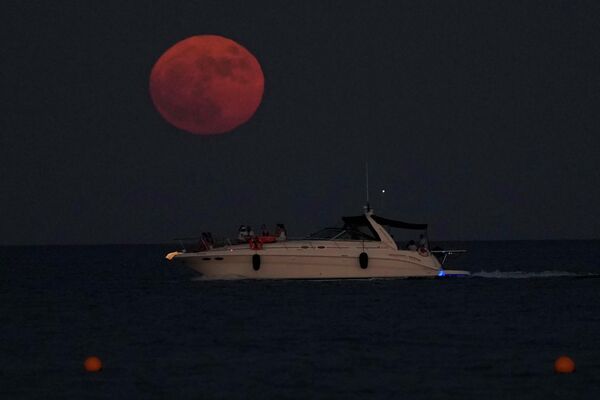 塞浦路斯空拍摄到的超级月亮。 - 俄罗斯卫星通讯社
