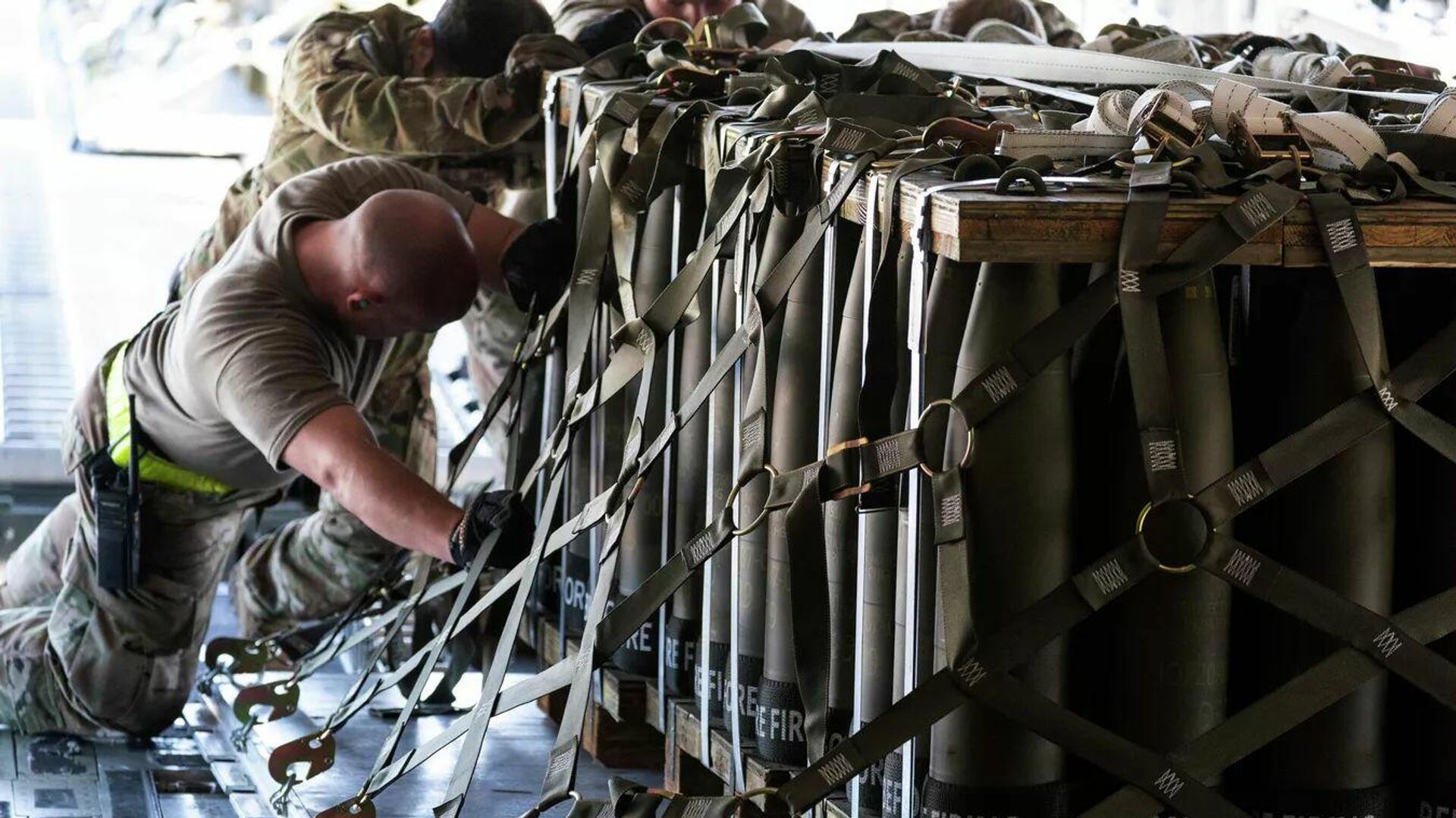 美国有意协助乌克兰军队调整战斗方式，以节约弹药的使用 - 俄罗斯卫星通讯社, 1920, 15.02.2023