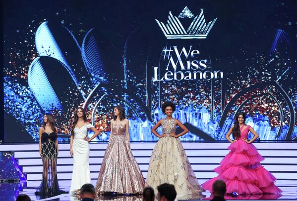 “2022年黎巴嫩小姐”選手在貝魯特市參加決賽。 - 俄羅斯衛星通訊社