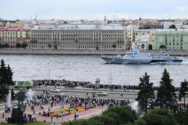 聖彼得堡俄羅斯海軍節海軍閱兵式上的奧金佐沃小型導彈艇。 - 俄羅斯衛星通訊社