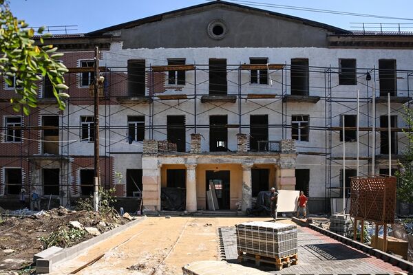 沃爾諾瓦哈市單位宿舍樓重建工作。 - 俄羅斯衛星通訊社