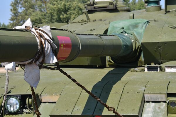 运抵莫斯科郊外阿拉比诺参加“坦克两项”比赛的中国军事装备。 - 俄罗斯卫星通讯社