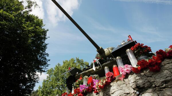 T-34坦克紀念碑 - 俄羅斯衛星通訊社