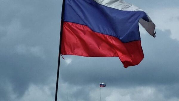 赫爾松州為迎俄羅斯國旗日升起三色旗 - 俄羅斯衛星通訊社