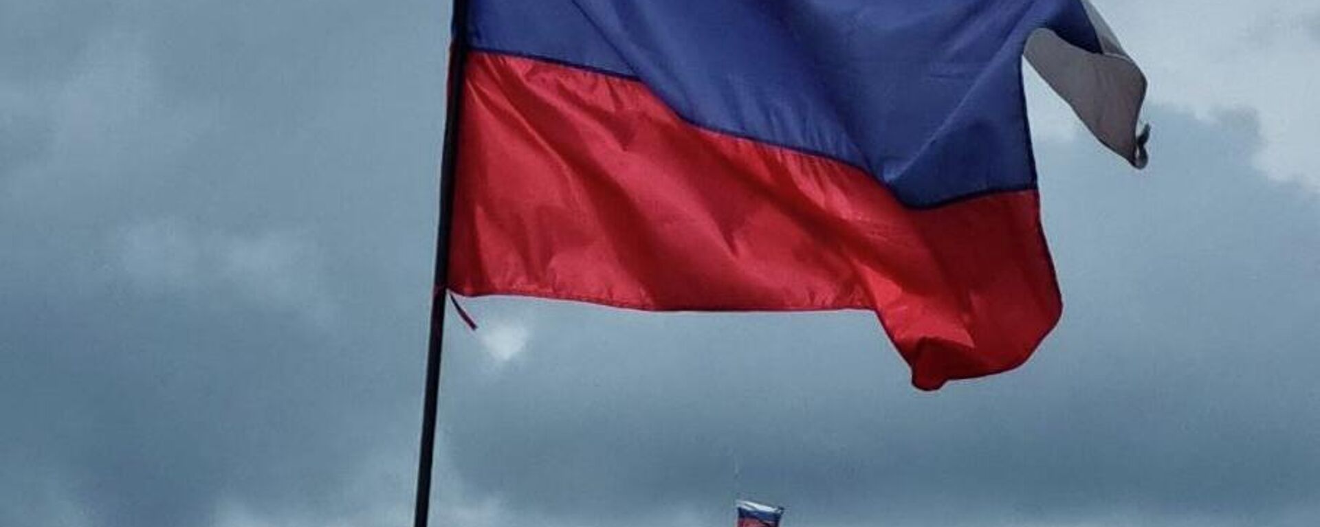 赫爾松州為迎俄羅斯國旗日升起三色旗 - 俄羅斯衛星通訊社, 1920, 21.08.2022