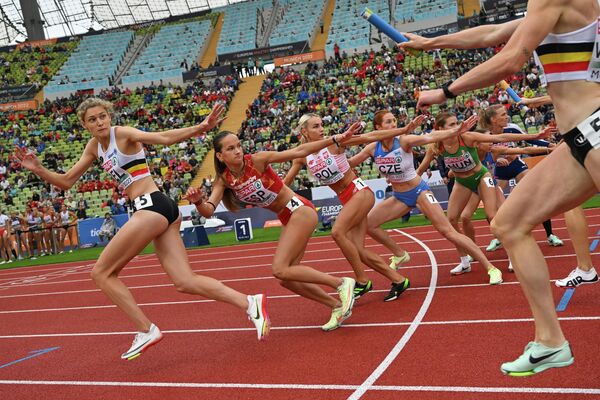 2022慕尼黑欧洲锦标赛田径项目女子4x400接力赛在德国慕尼黑奥林匹克体育场举行。 - 俄罗斯卫星通讯社